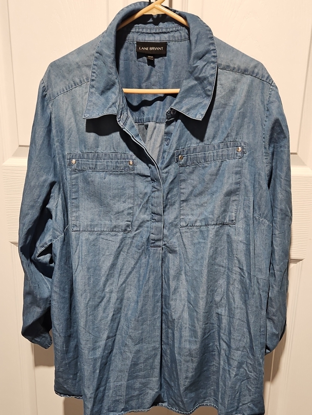 Lane Bryant Women’s Chambray Button-Front Shirt Medium Blue